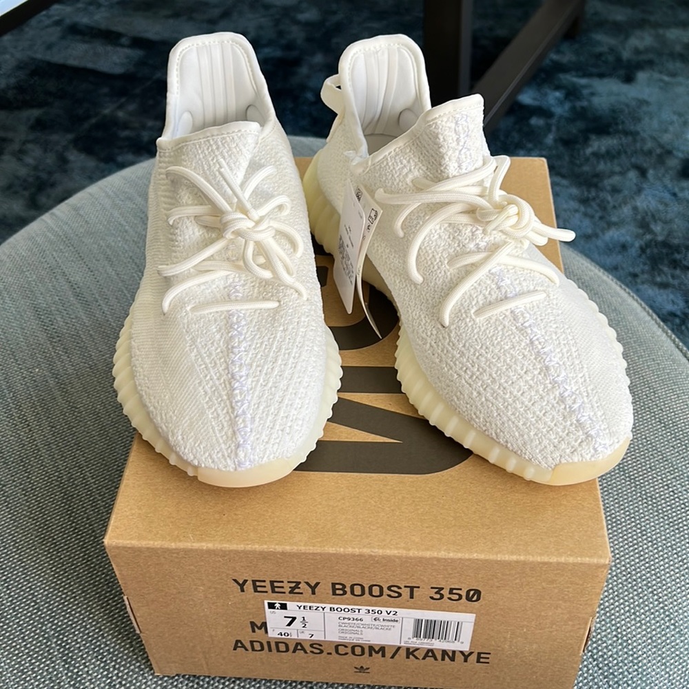 Yeezy Boost 350 V2 Triple CWhite Mens size 7.5